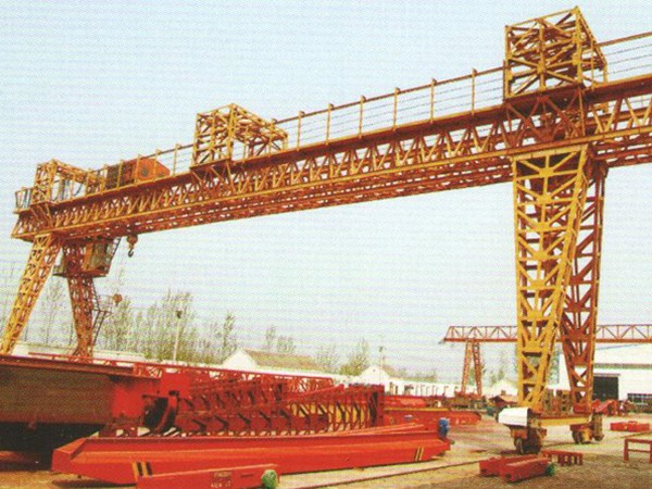 A型双梁吊钩门式起重机