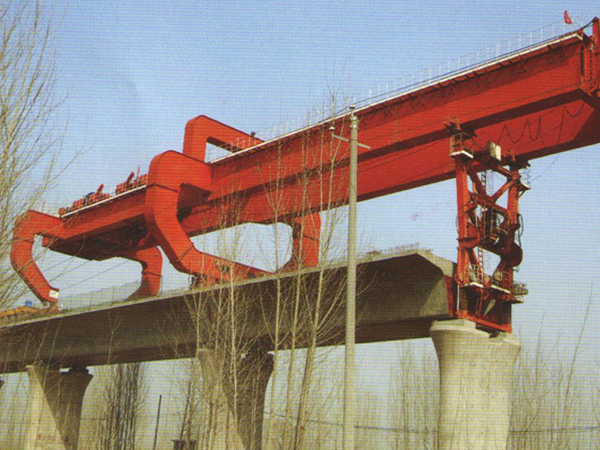 架桥机