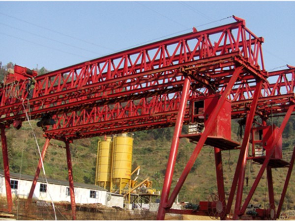 工程门式起重机