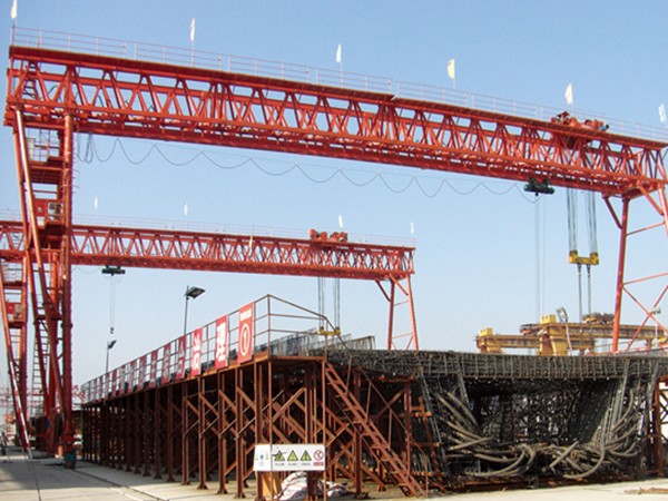 工程门式起重机