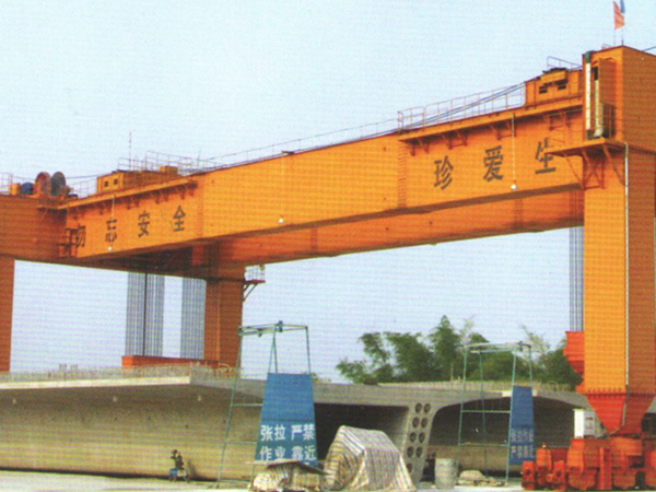 工程门式起重机