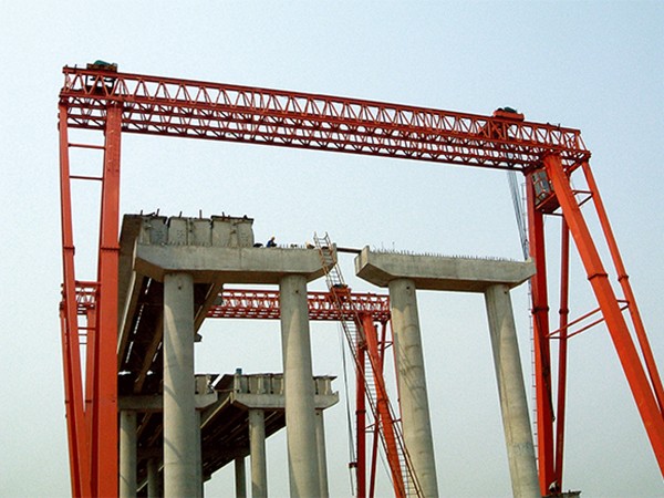 湖北路桥谷竹高速十二标施工现场